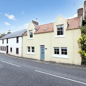  Holiday home 2 Bed Haywood With Garden
